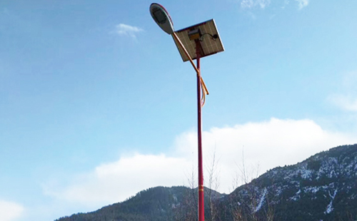 如何选择高质量的高昌太阳能路灯材料：全方位指南