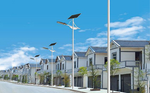 高昌太阳能路灯配置与在乡村道路照明中的应用